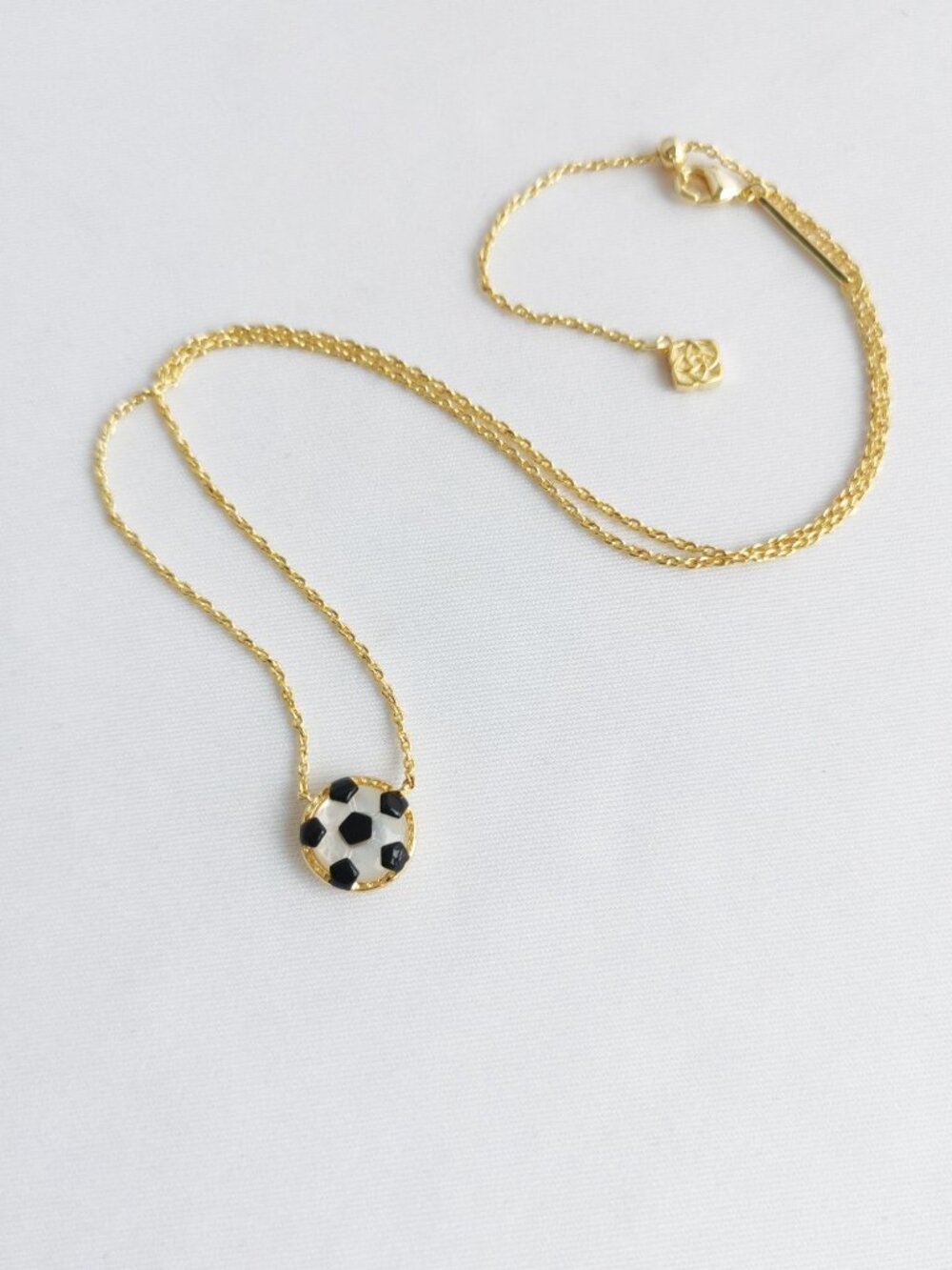 Kendra Scott Soccer Gold Short Pendant Necklace - Picture 4 of 4